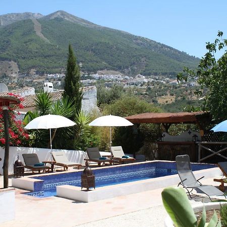 Boutique Bed & Breakfast Casa Utopia Alcaucin Bagian luar foto