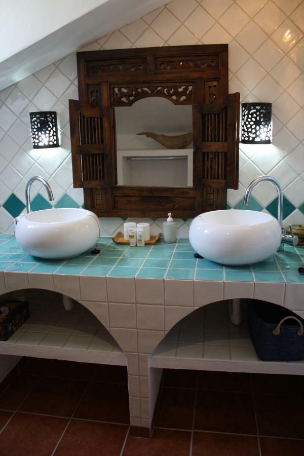 Boutique Bed & Breakfast Casa Utopia Alcaucin Bagian luar foto